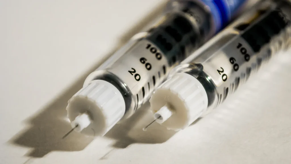 Two injectable pens with the solution for injection.