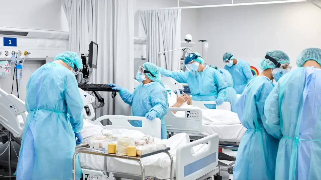 Medical professionals during the COVID-19 pandemic in the ICU.